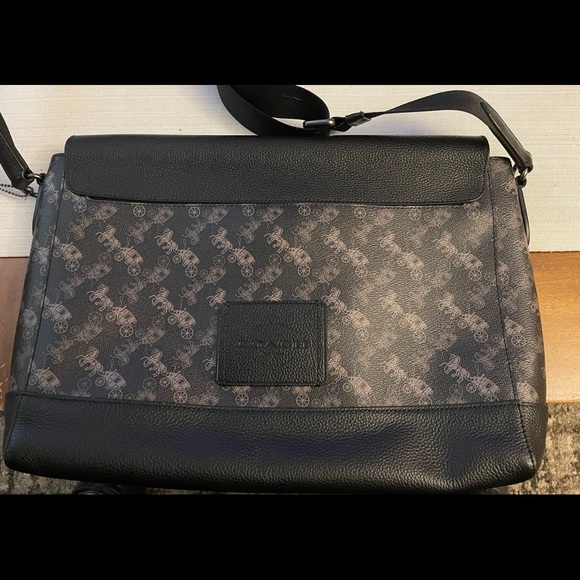 Coach Handbags - Hudson messenger bag